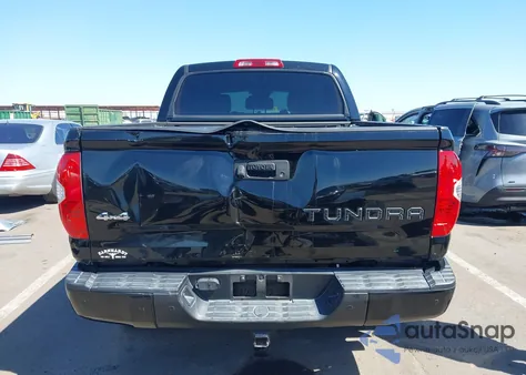 2019 Toyota Tundra Platinum 5.7L V8 z USA, uszkodzony, nr VIN 5TFAY5F19KX810537